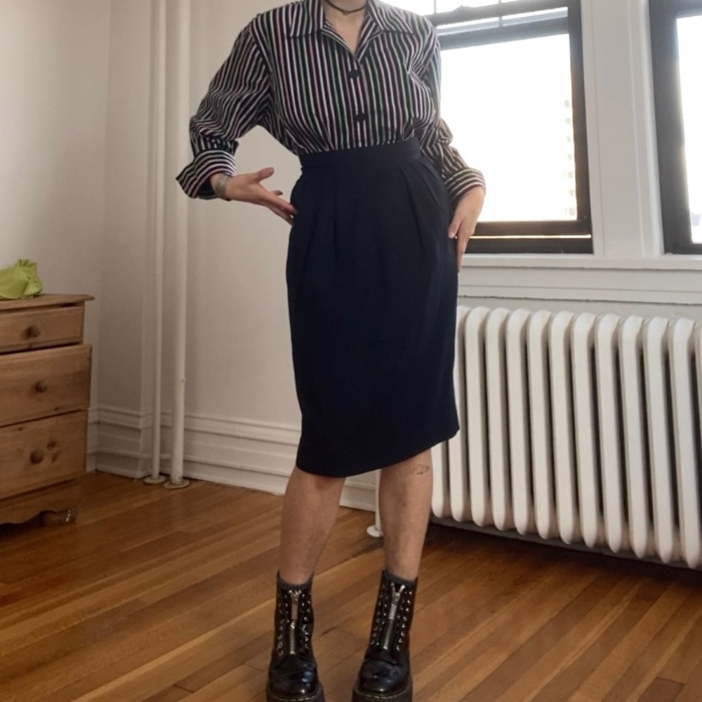 HOT Black Midi Pencil Skirt